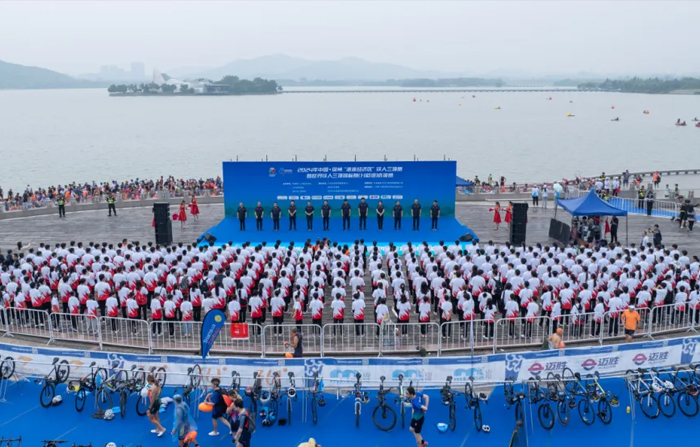 js3845金沙线路,500交大教职工参加“元旦杯”乒乓球比赛[图]